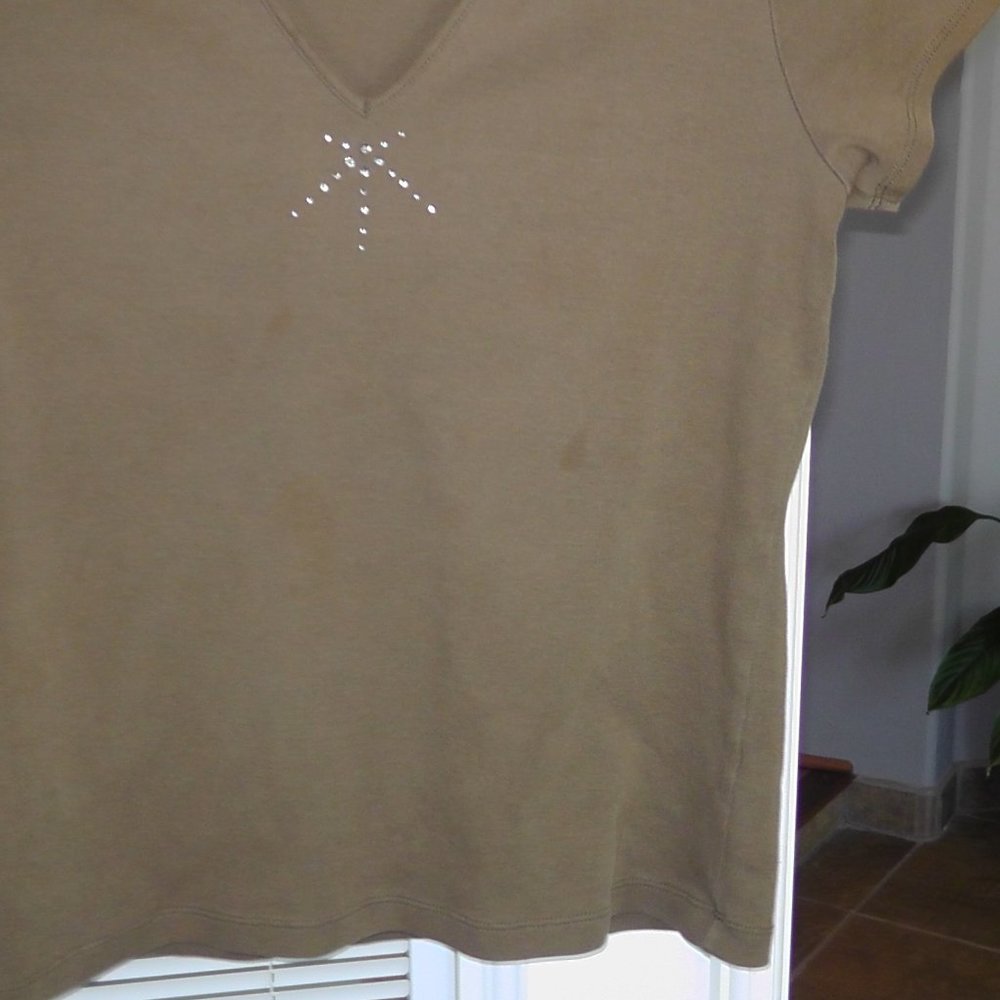 v neck t top